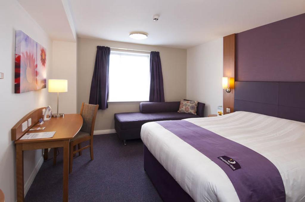 Premier Inn Edinburgh Central Szoba fotó