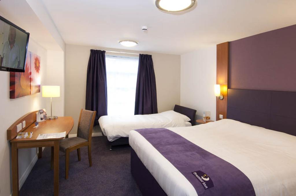 Premier Inn Edinburgh Central Szoba fotó
