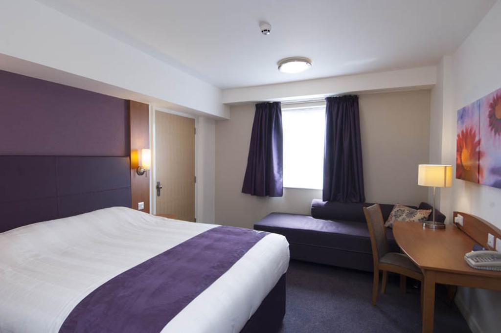 Premier Inn Edinburgh Central Szoba fotó