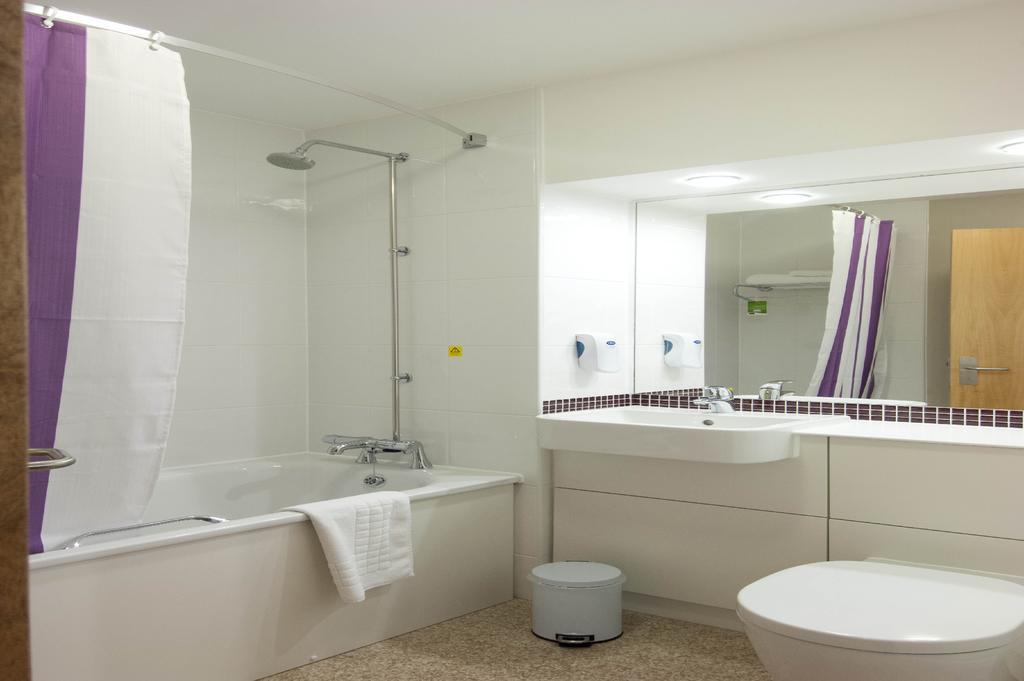 Premier Inn Edinburgh Central Szoba fotó
